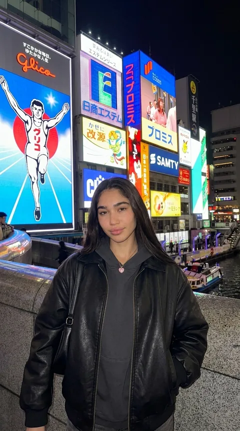 Kylie in Osaka